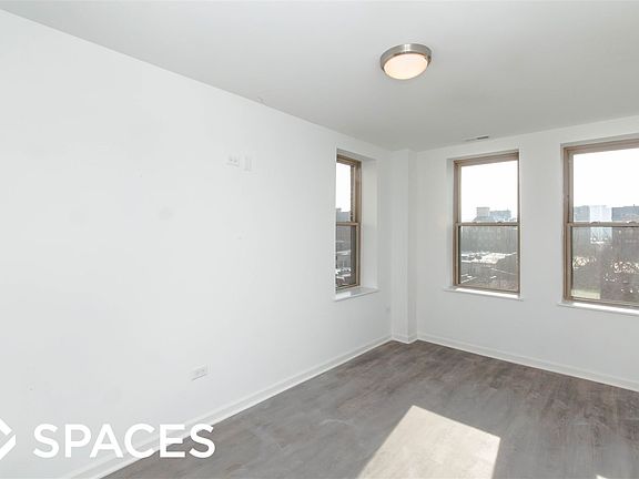 4th image of 940 W Winona St APT 501