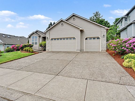 3rd image of 1441 Ranier Loop NW