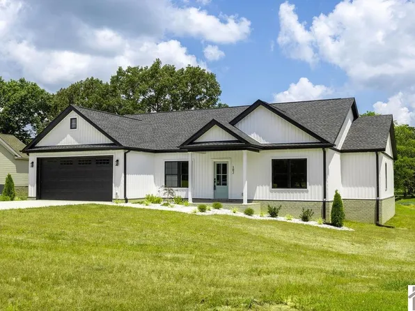 102 Ironwood Dr, Murray, KY 42071