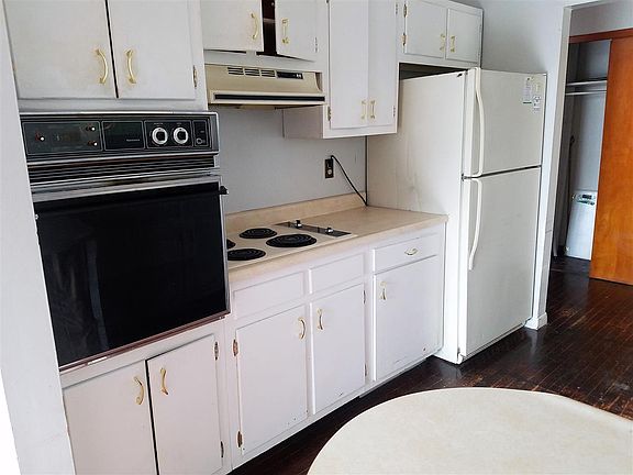 3rd image of 105 Byard Dr