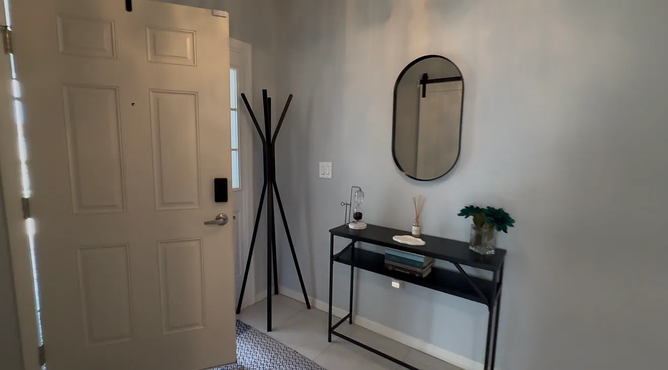 2 bed, 500 sqft, $1,250 — Photo 4