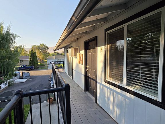 3rd image of 404 Belle Ave #3