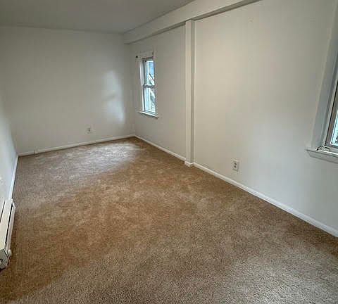 2nd image of 127 Saude Ave #5
