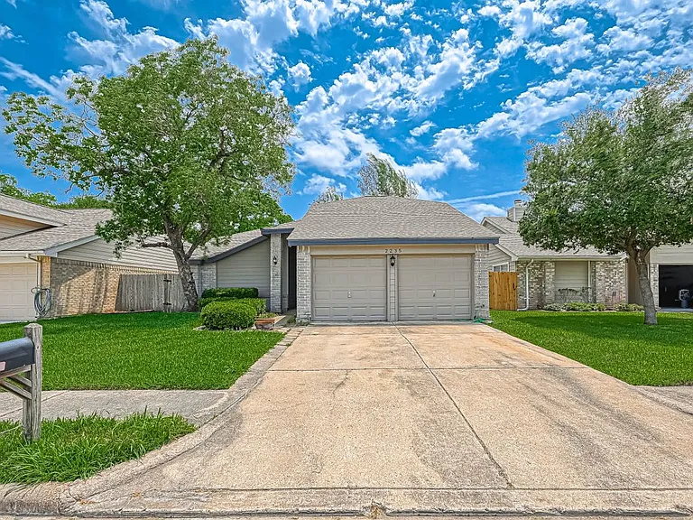 2235 Sentinal Oaks St — Photo 33