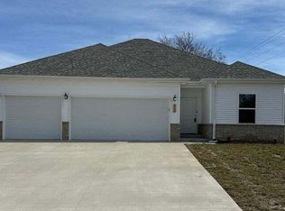 1325 W Kay St, Bolivar, MO 65613