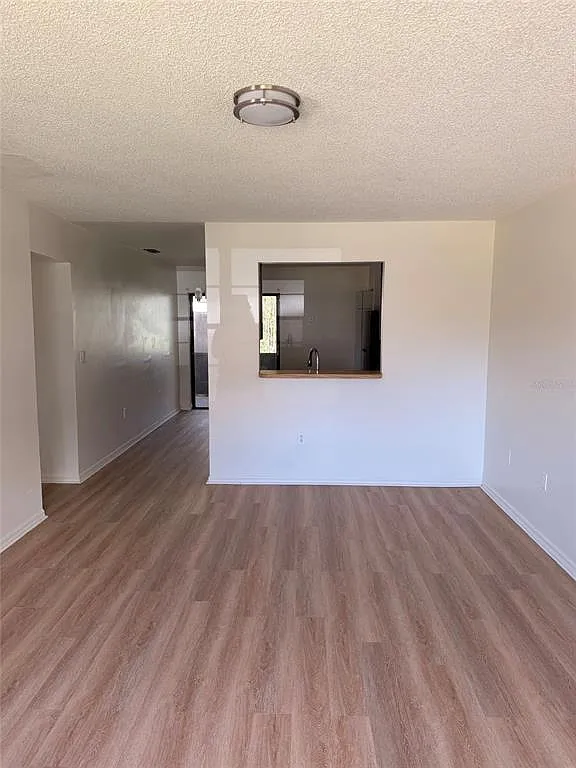 2 bed, 2.0 bath, 1323 sqft, $1,600 — Photo 3