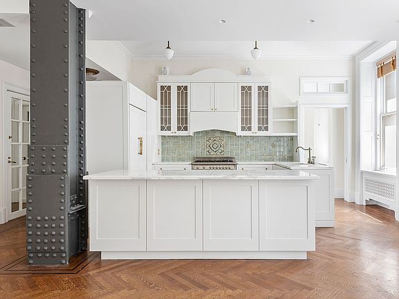 4th image of 390 W End Ave #8DS