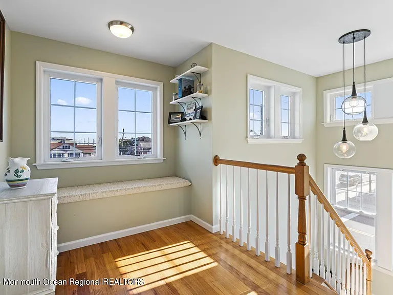 915 SW Central Ave — Photo 24
