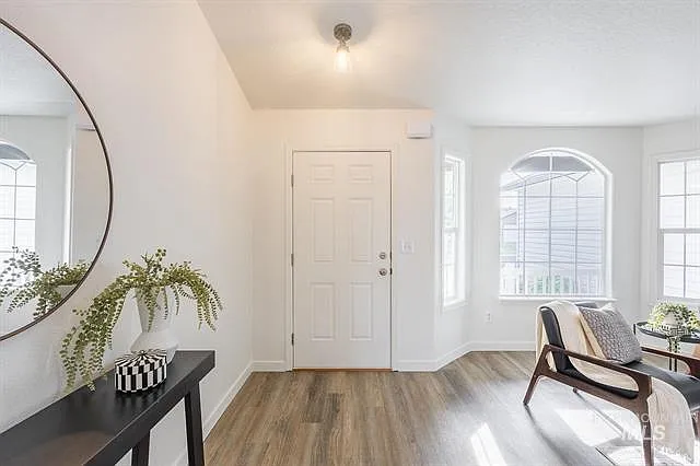 4 bed, 1388 sqft, $2,250 — Photo 4