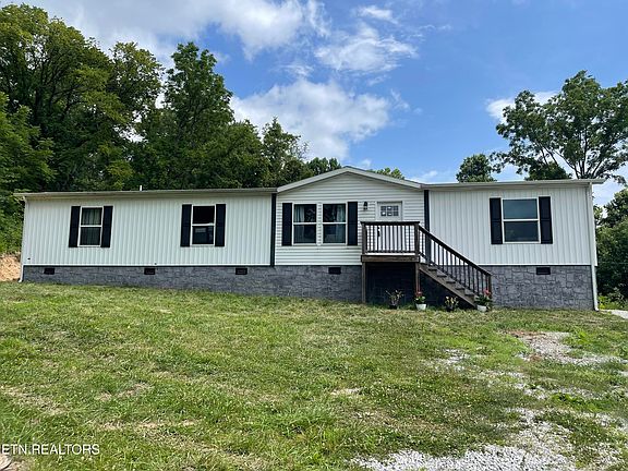 2nd image of 420 Lewallen Hollow Ln