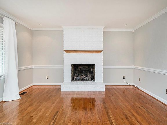 5th image of 4608 Moutline Dr