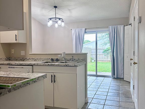2nd image of 3347 Green Briar Cir #B