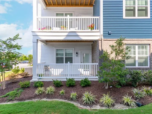 1736 Vankar Dr #108, Virginia Beach, VA 23456