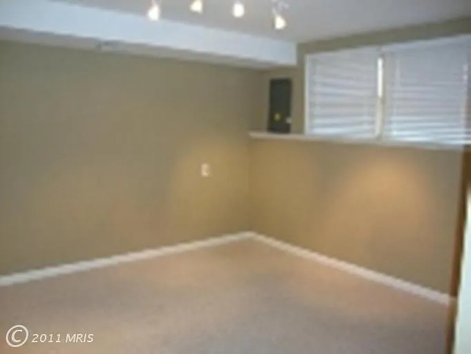 37 Oak Crest Ct — Photo 9
