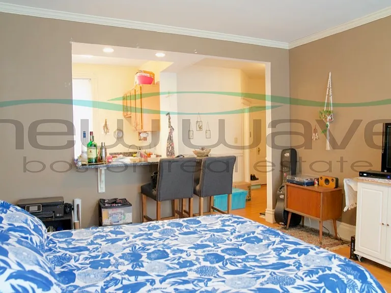 51 Queensberry St #14 — Photo 3