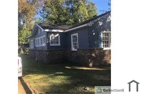 Building Photo - 1301 Olive St