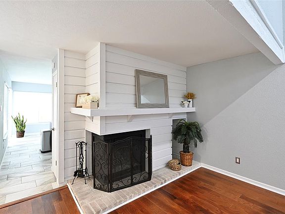 3rd image of 11687 Village Place Dr
