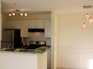 212 Avalon Dr, Hull, MA 02045
