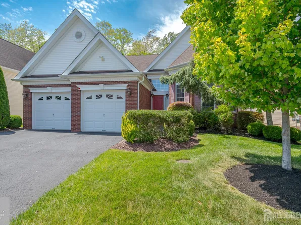 90 Turnberry Dr, Monroe Township, NJ 08831
