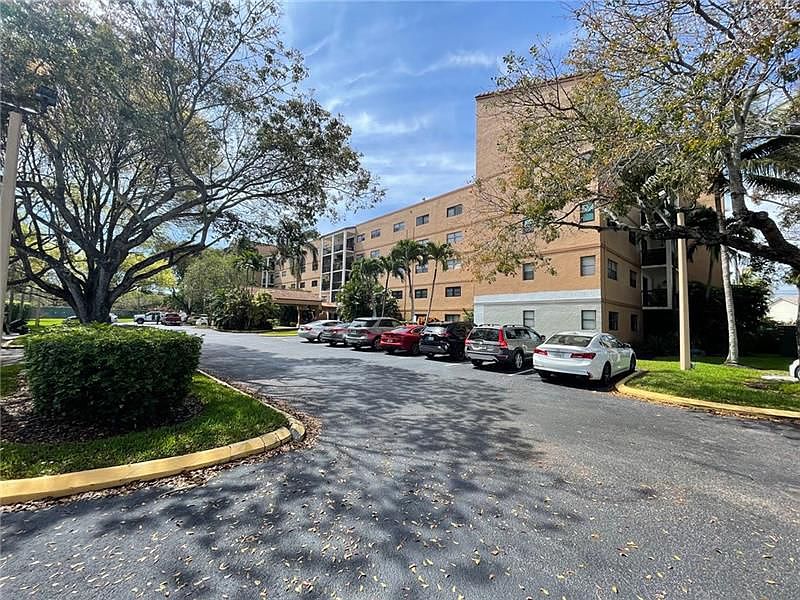 1st image of 701 NW 19th St APT 503