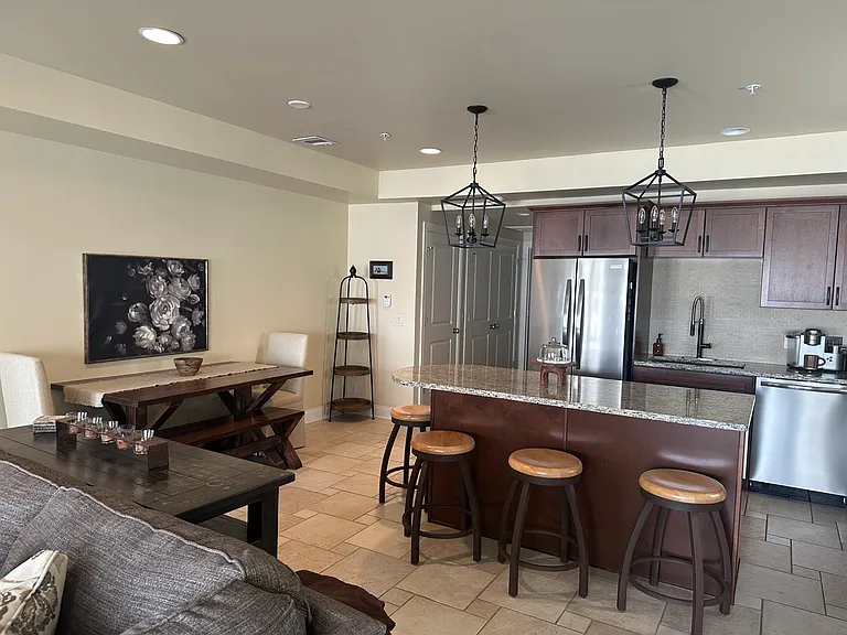 333 Cottage Ln — Photo 9