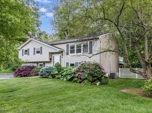 10 Knollwood Dr, Livingston Twp., NJ 07039