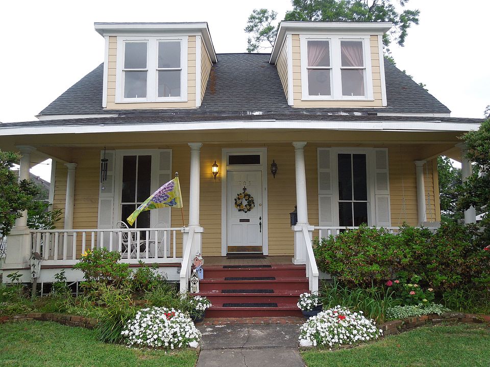 1st image of 905 Pine Ave