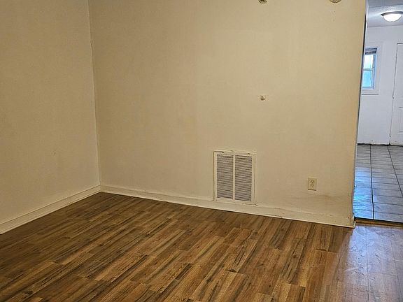 5th image of 6639 S Perry Ave #2S