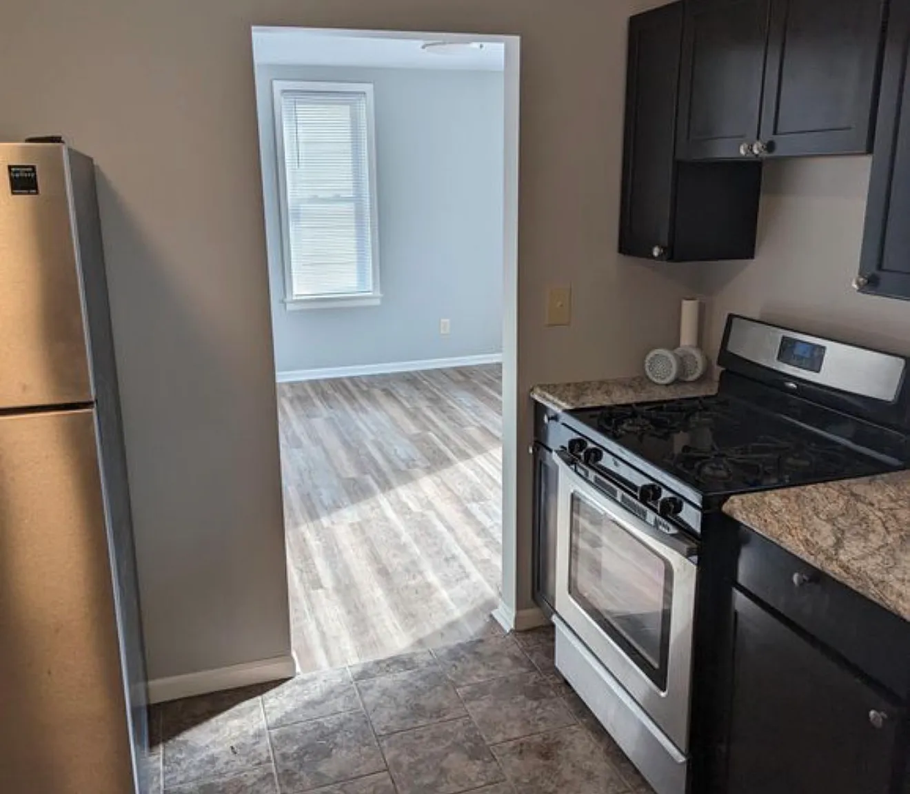 3 bed, 800 sqft, $1,495 — Photo 4