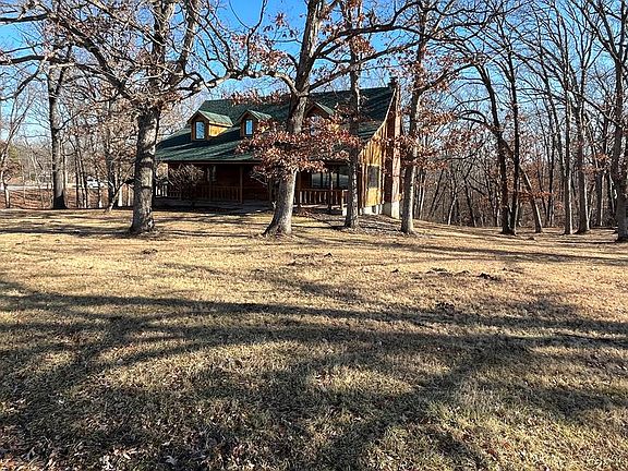 2nd image of 19188 White Oak Trl