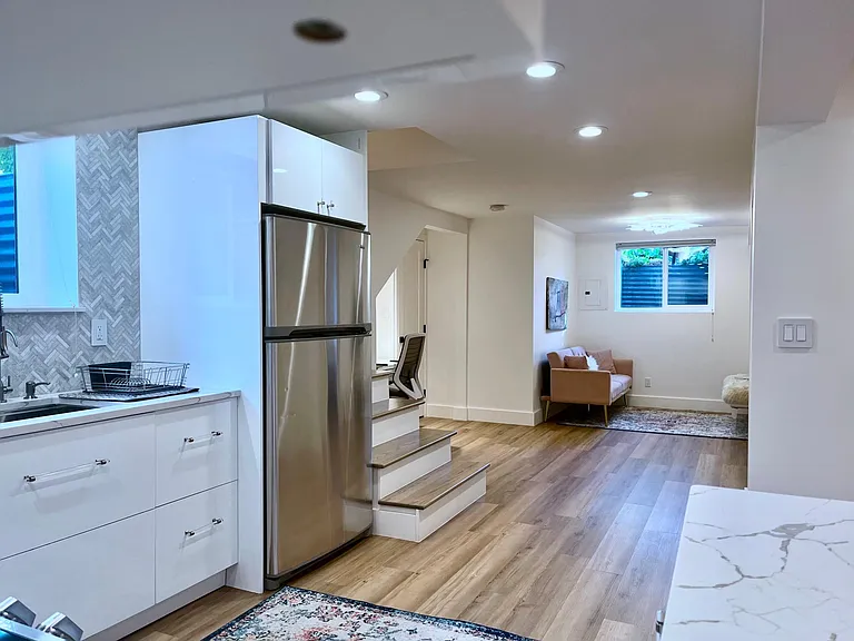 3851 Paseo Del Prado — Photo 8