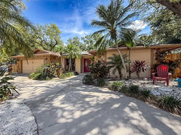 44 Pinewood Cir, Safety Harbor, FL 34695