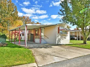 618 Sugar Pines Dr, Warren, OH