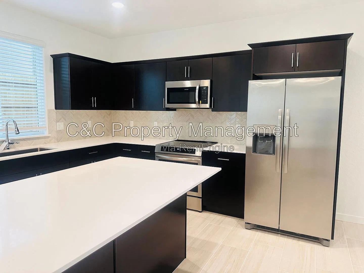 3 bed, 2.5 bath, 1955 sqft, $2,950 — Photo 3