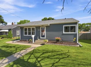 525 28th Ave, Moline, IL 61265