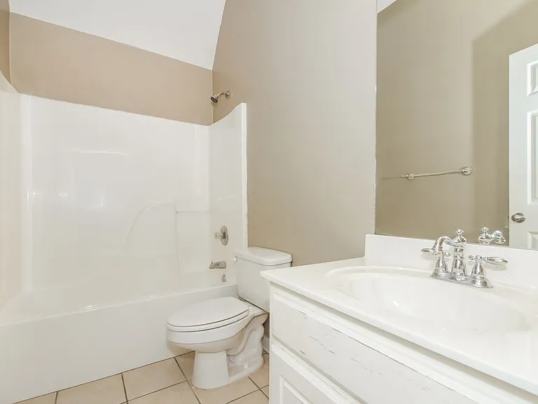 9410 Grove Rd — Photo 17
