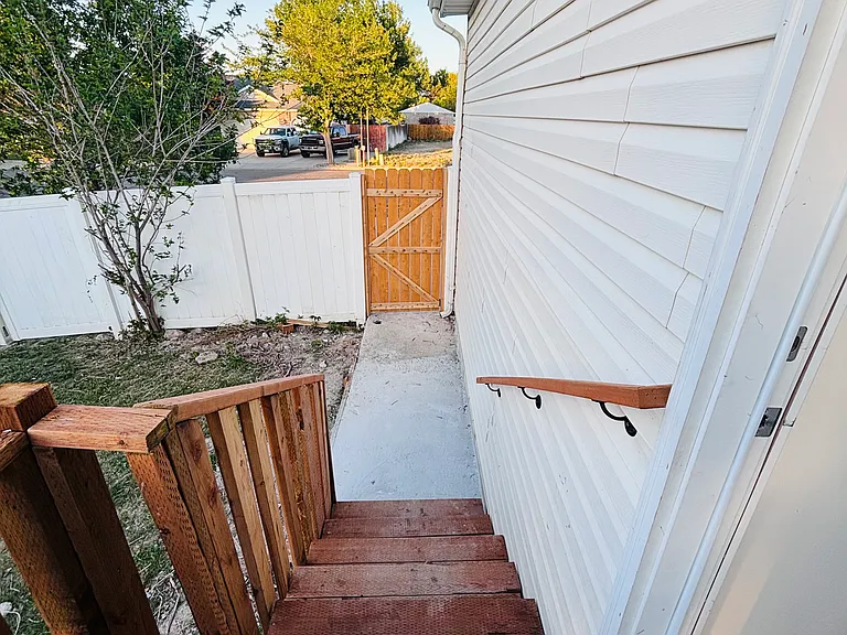 3084 S Fernbush Dr — Photo 2
