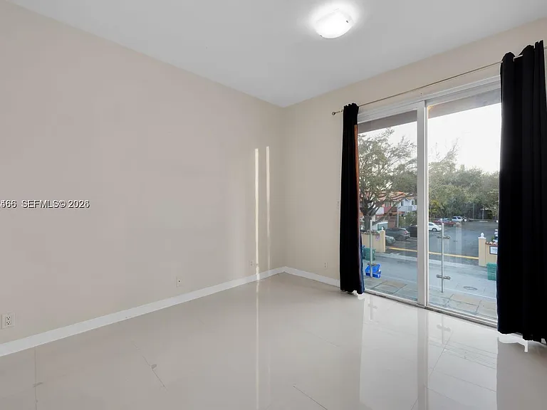 3649 SW 16th Ter #3649 — Photo 17