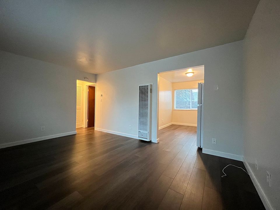 1st image of 320 B St APT B
