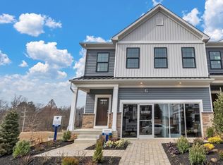 8 Rose Hill Way, Aston, PA 19014