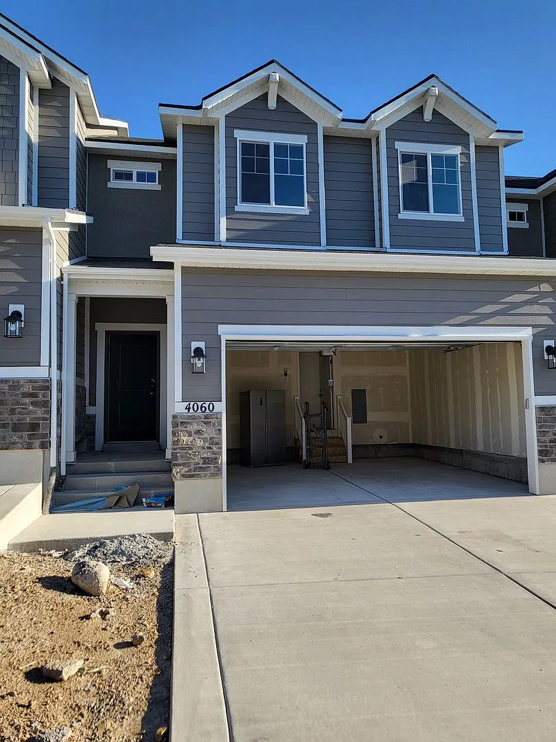 Harmony Townhome — Photo 2