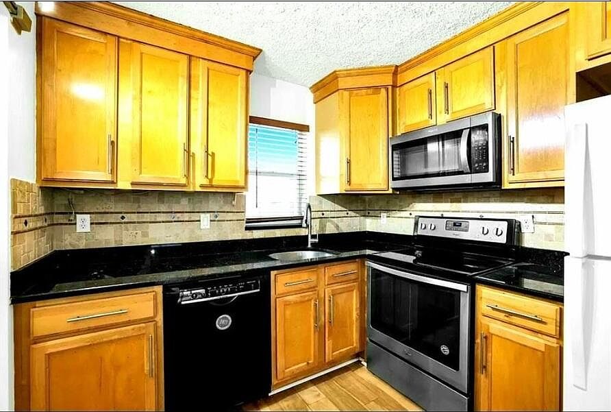 1st image of 9355 SW 8th St APT 408