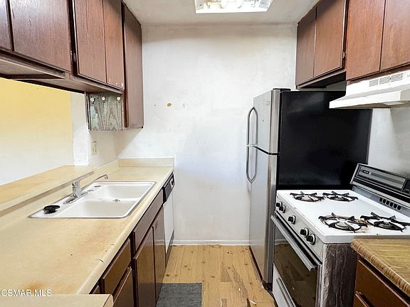 5th image of 10331 Lindley Ave Unit 132