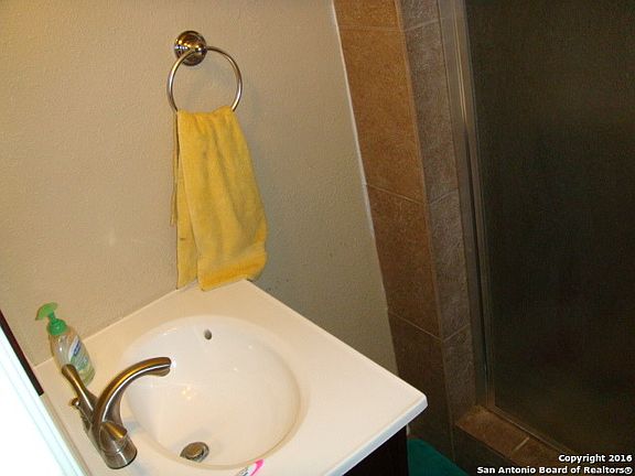 4th image of 132 Sioux Cir