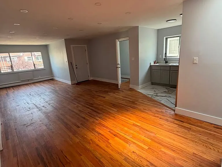 1800 Matthews Ave #1A — Photo 1
