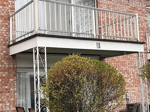 2nd image of 4547 Chestnut Ridge Rd APT 219B