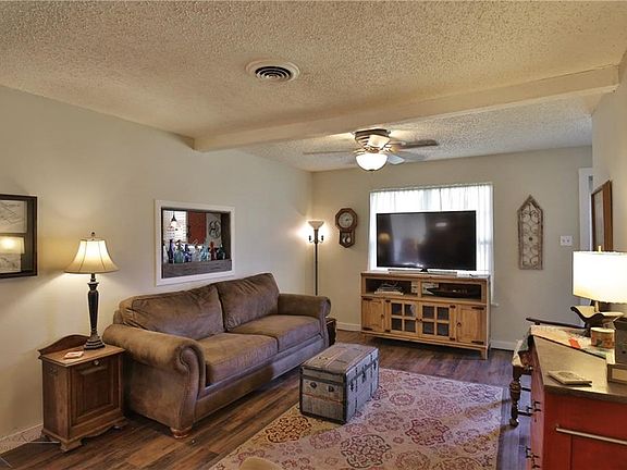5th image of 1714 Minter Ln