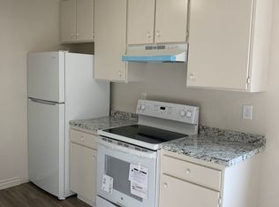 1065 E Washington Ave APT B, El Cajon, CA 92020
