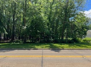 36580 Reeves Rd, Eastlake, OH 44095