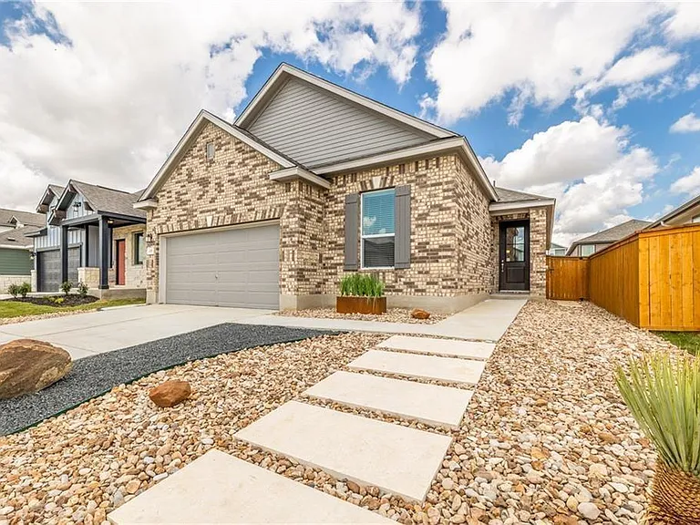 125 Drifter Ln — Photo 1